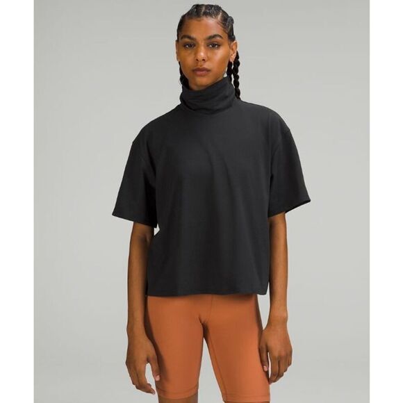 NEW Lululemon Relaxed-Fit Cotton-Blend Turtleneck T-Shirt size 12 Black Athletic - Picture 1 of 9